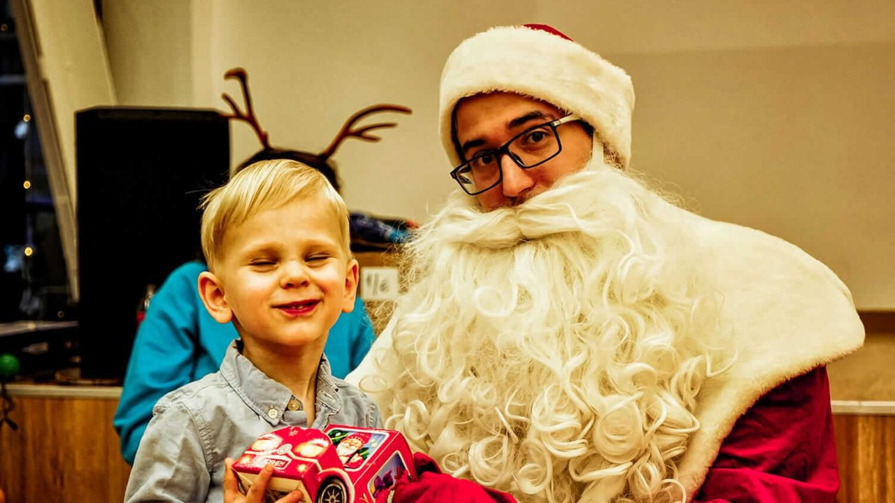 ukraine christmas gifts children volunteers
