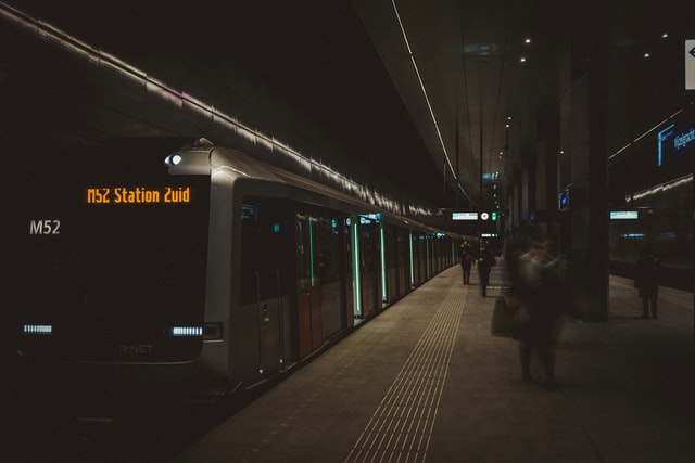 The motion followed a letter in which Reclame Fossielvrij and 51 Amsterdam organisations called on the city to ban advertising that does not fit in with its sustainability policy.