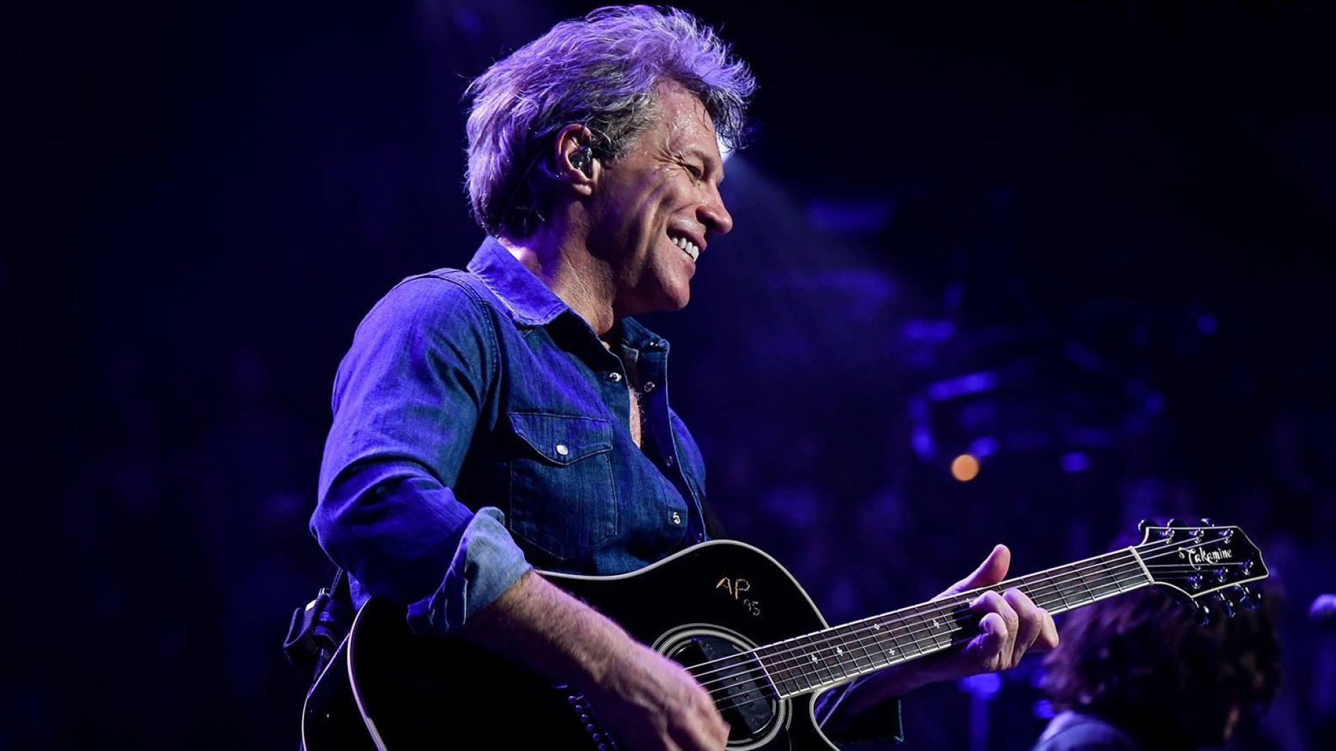 Jon Bon Jovi's foundation donates half a million dollars to build homes
