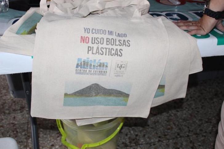 San Pedro La Laguna‘S plastic ban was largely aimed at preserving Lake Atitlán, a body of water in the Guatemalan Highlands of the Sierra Madre mountain range that had in recent years become a dump with poor water quality.