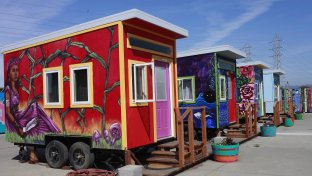 San Francisco Students Help Design and Build Tiny House Village for Homeless Youth