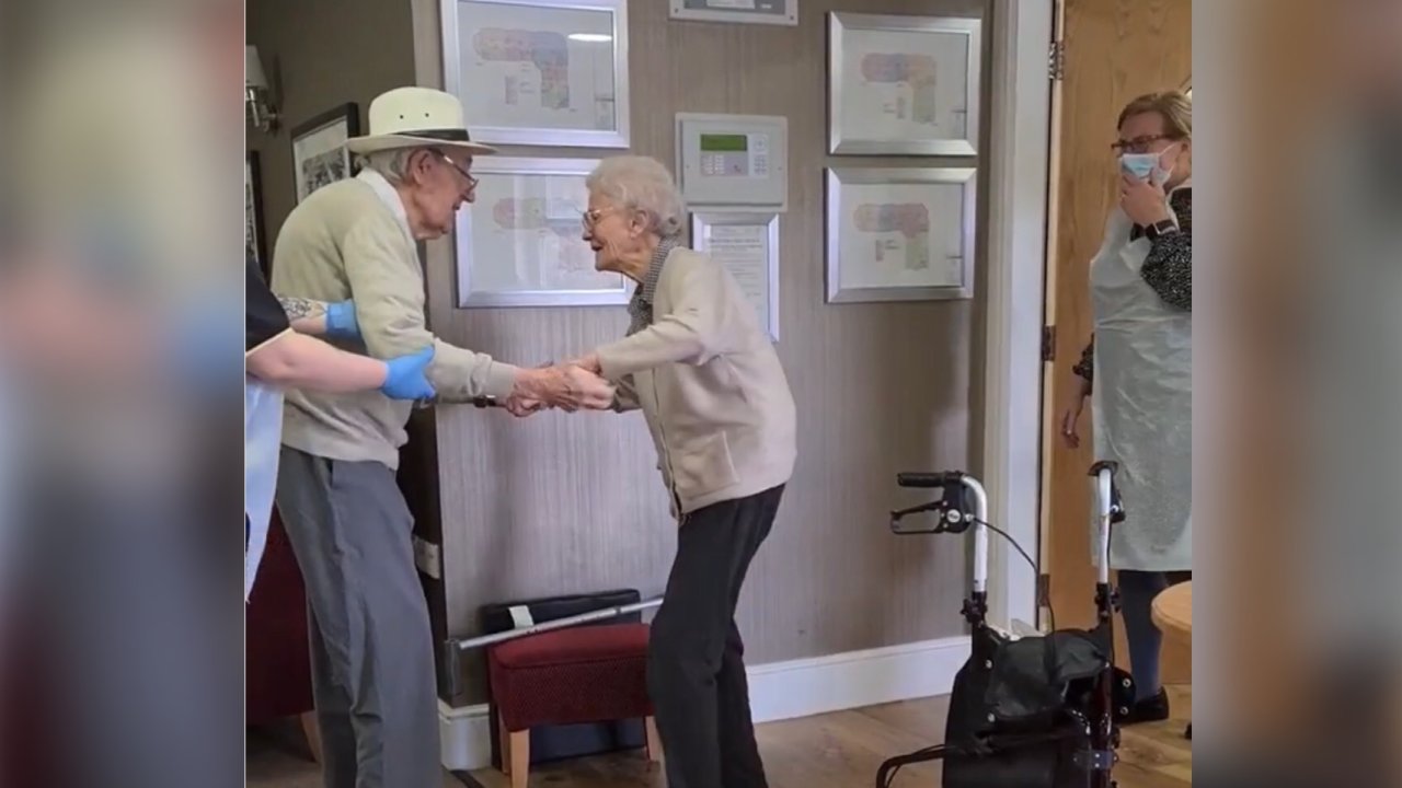 Heartwarming moment elderly couple are reunited after months apart