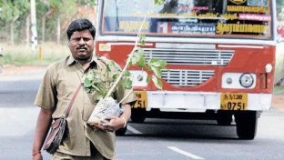Este conductor de autobús ha plantado más de 400.000 árboles en India