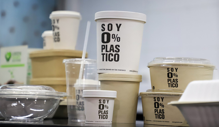 An environmental milestone that aims to regulate single-use plastics, prohibiting food sales establishments - restaurants or cafeterias, among others - from giving their customers chopsticks and plastic cutlery.