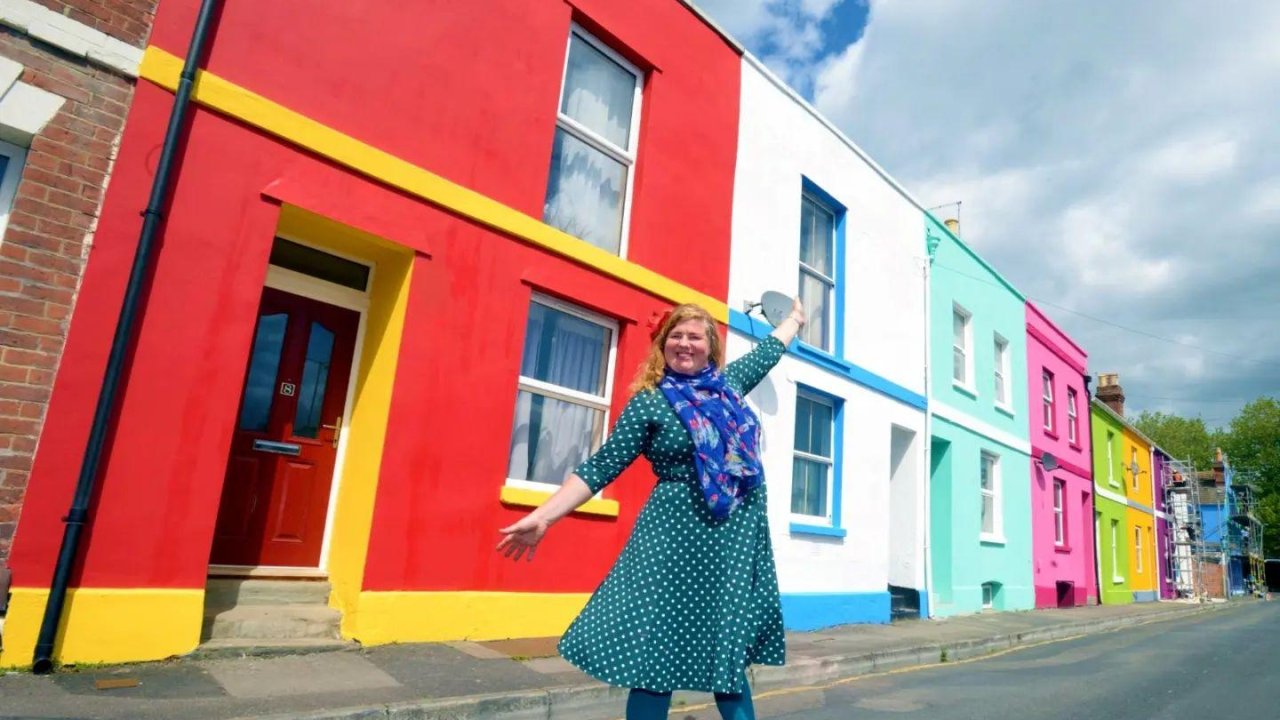 UK student landlady is bringing the streets of Gloucester to life with colour
