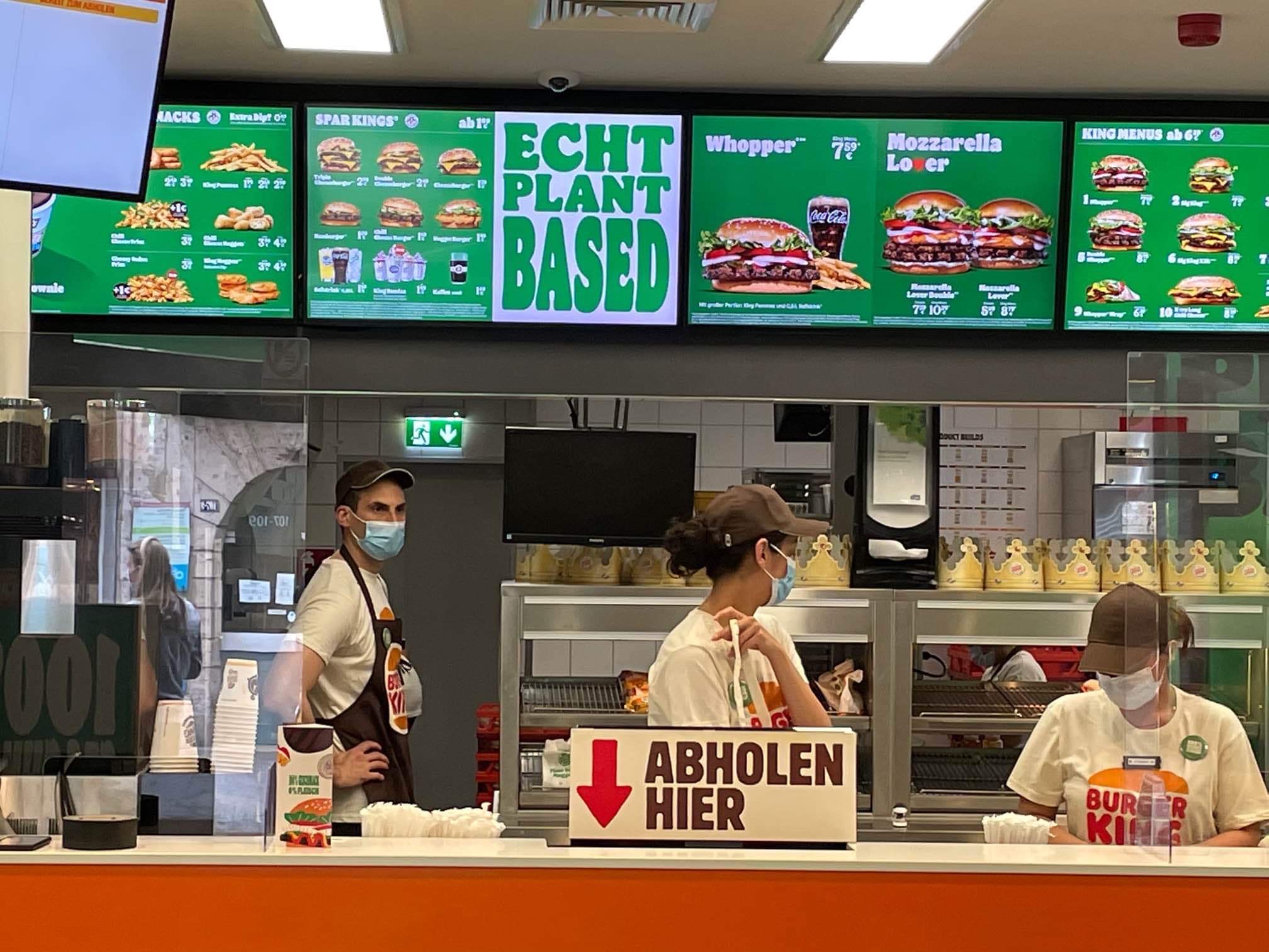 Burger King is now offering a meat-free branch at Schildergasse 114 in Cologne from June 7 to June 11, according to the fast-food chain. It is the first in the world.