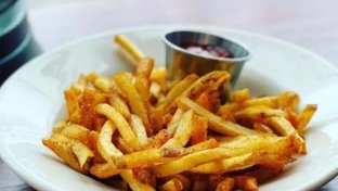 Freezer-free French fries fight food waste: New technology makes food last months w/o a fridge