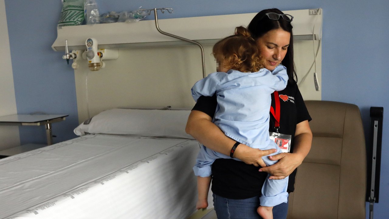 Los niños tutelados hospitalizados mejoran antes gracias a estas voluntarias