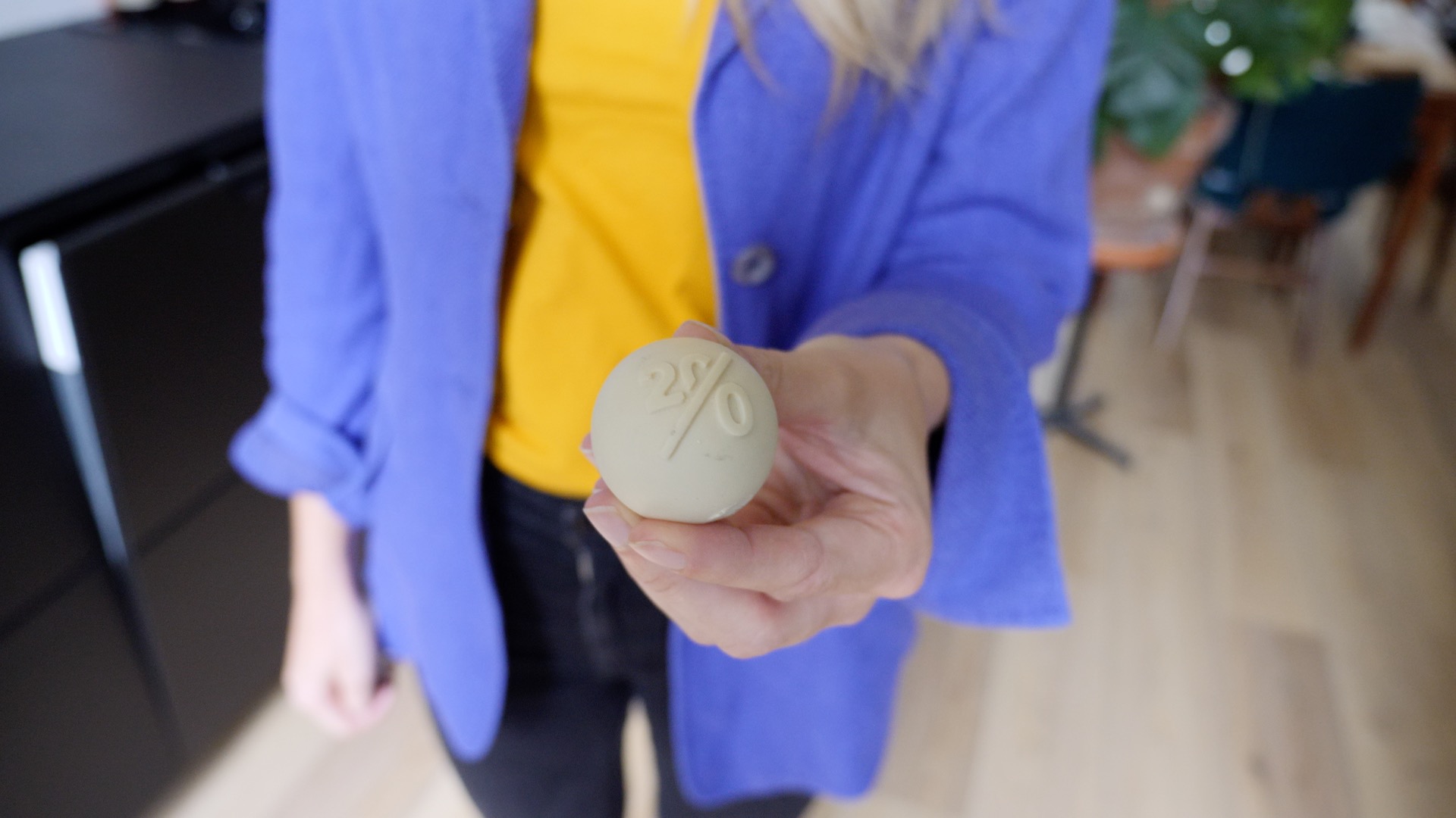 These smart shampoo capsules are plastic free AND save 80 percent on