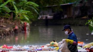 These brilliant barriers help block plastic pollution in Indonesia