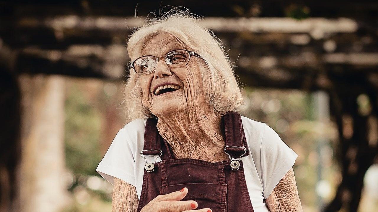 Do optimists really live longer? Latest research is looking up!