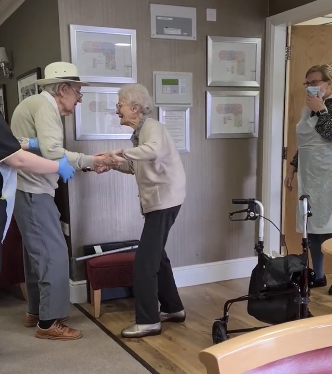 This is the heart-warming moment an elderly married couple reunited after husband Gordon decided to move in to the same care home as his beloved wife Mary.