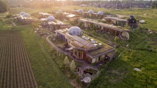 Could This Dutch &#8216;Earthship&#8217; eco-village be the future of sustainable living?