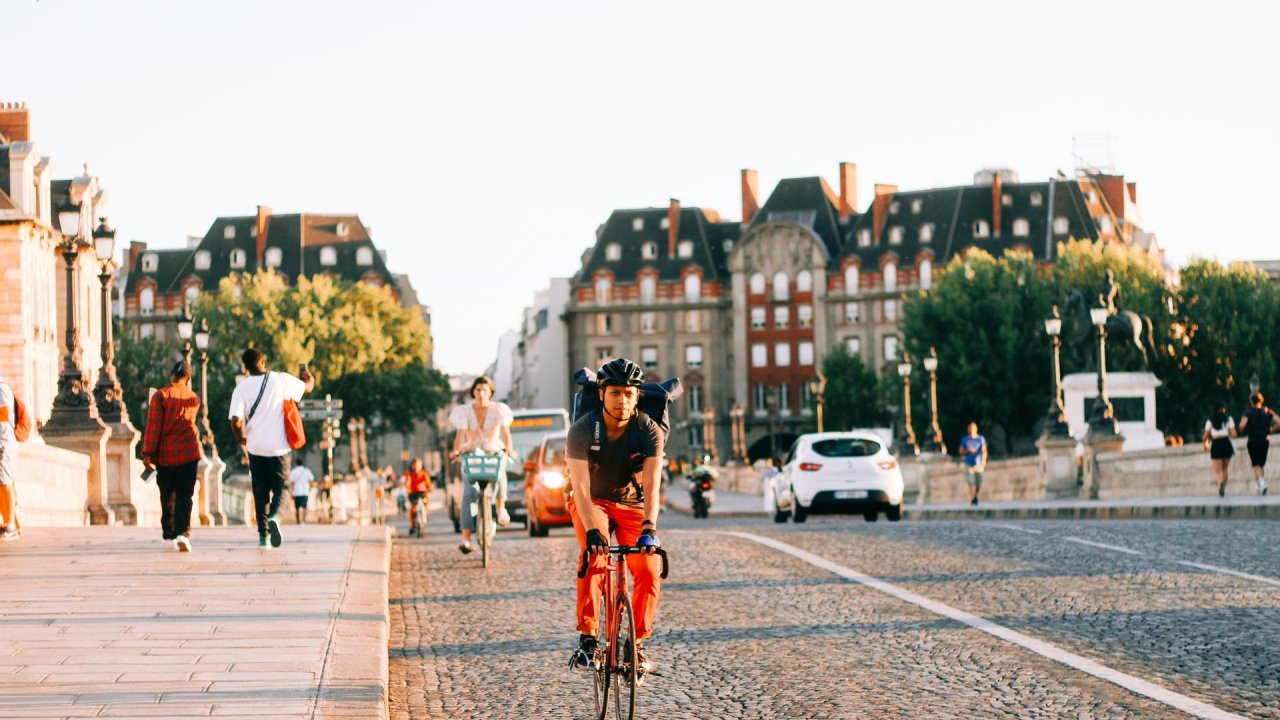Paris investing €250 million to become a 100% ‘cycling city’
