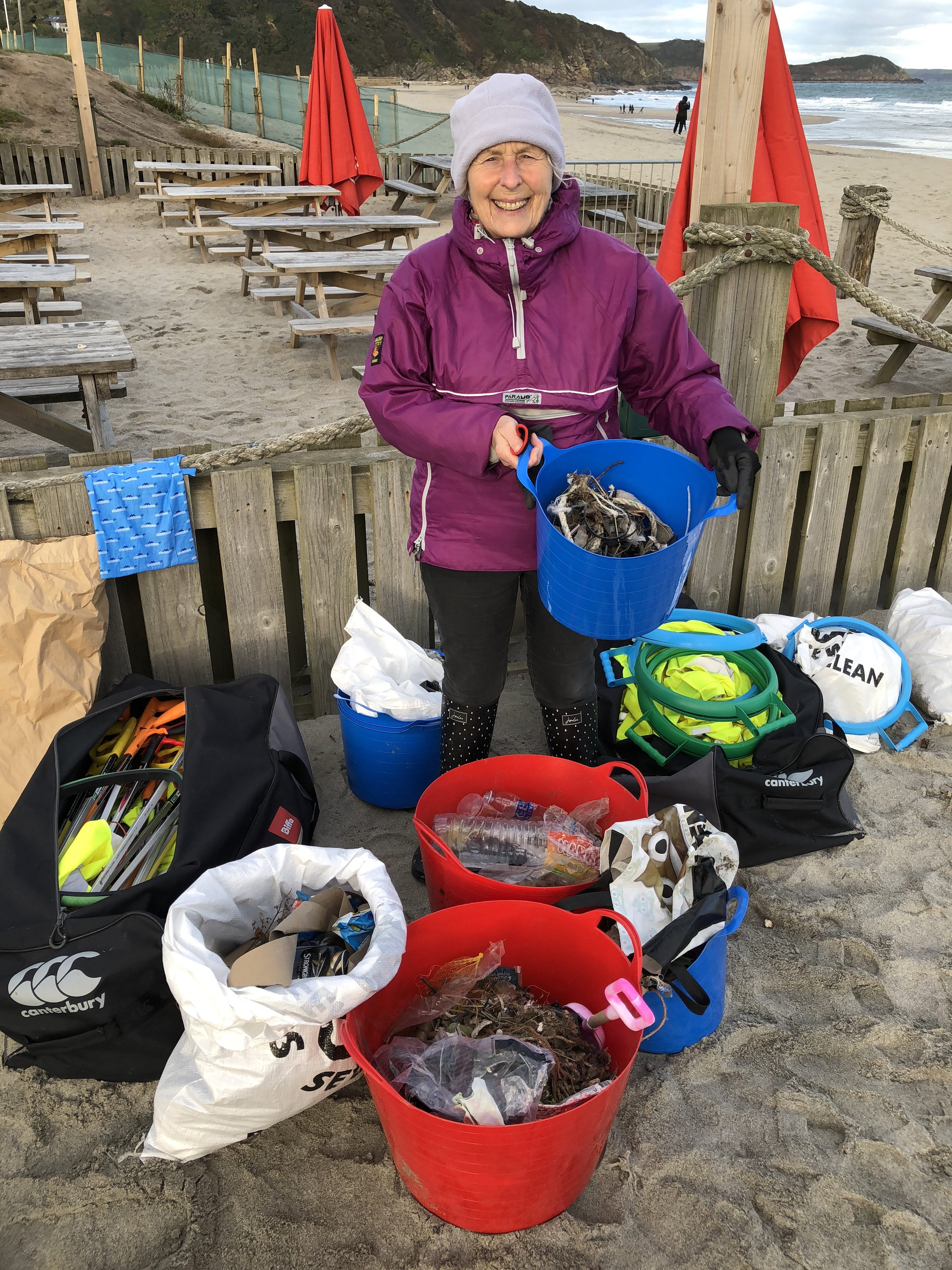 52 beach cleans in 2018 was my New Year’s Resolution. The ambitious goal came to her after watching a documentary on plastic pollution the previous year, and she knew she couldn’t sit idly by.