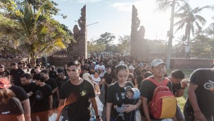 A big day on Bali: 12,500 people just took part in Bali&#8217;s Biggest Beach Cleanup