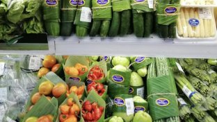 Philippine Supermarkets Ditch Plastic For Leaves, Following Thailand &#038; Vietnam With Organic Wrapping