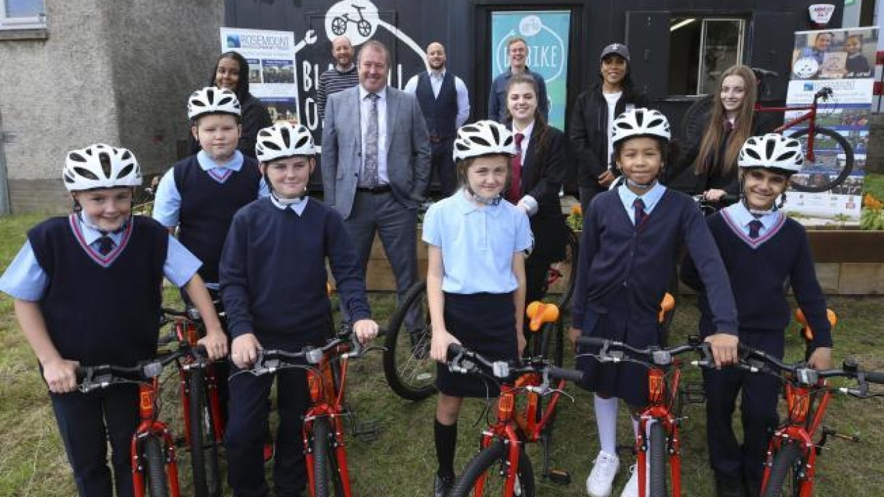 Scottish Government launches free bike scheme in Glasgow for disadvantaged kids
