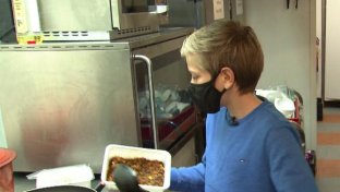 Dutch teen prepares meals for people who are homeless