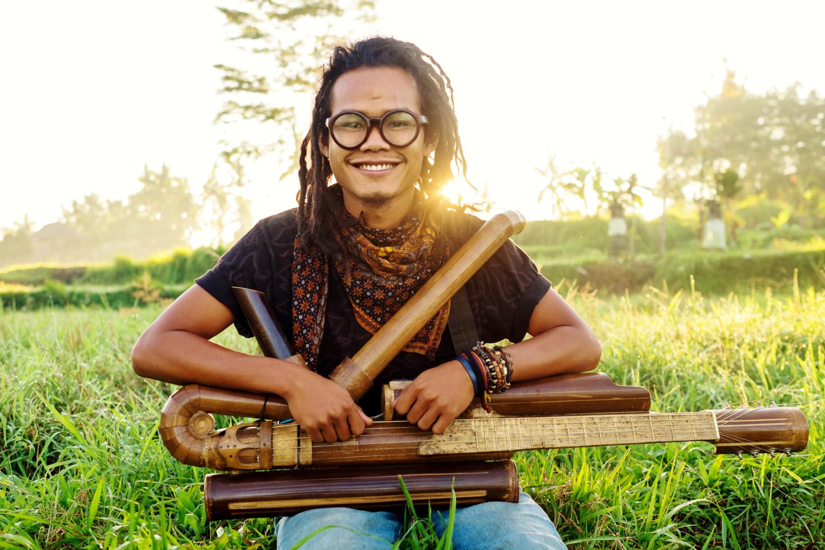 Ever thought of building your own musical instruments? Meet the man whose bamboo tunes rock!