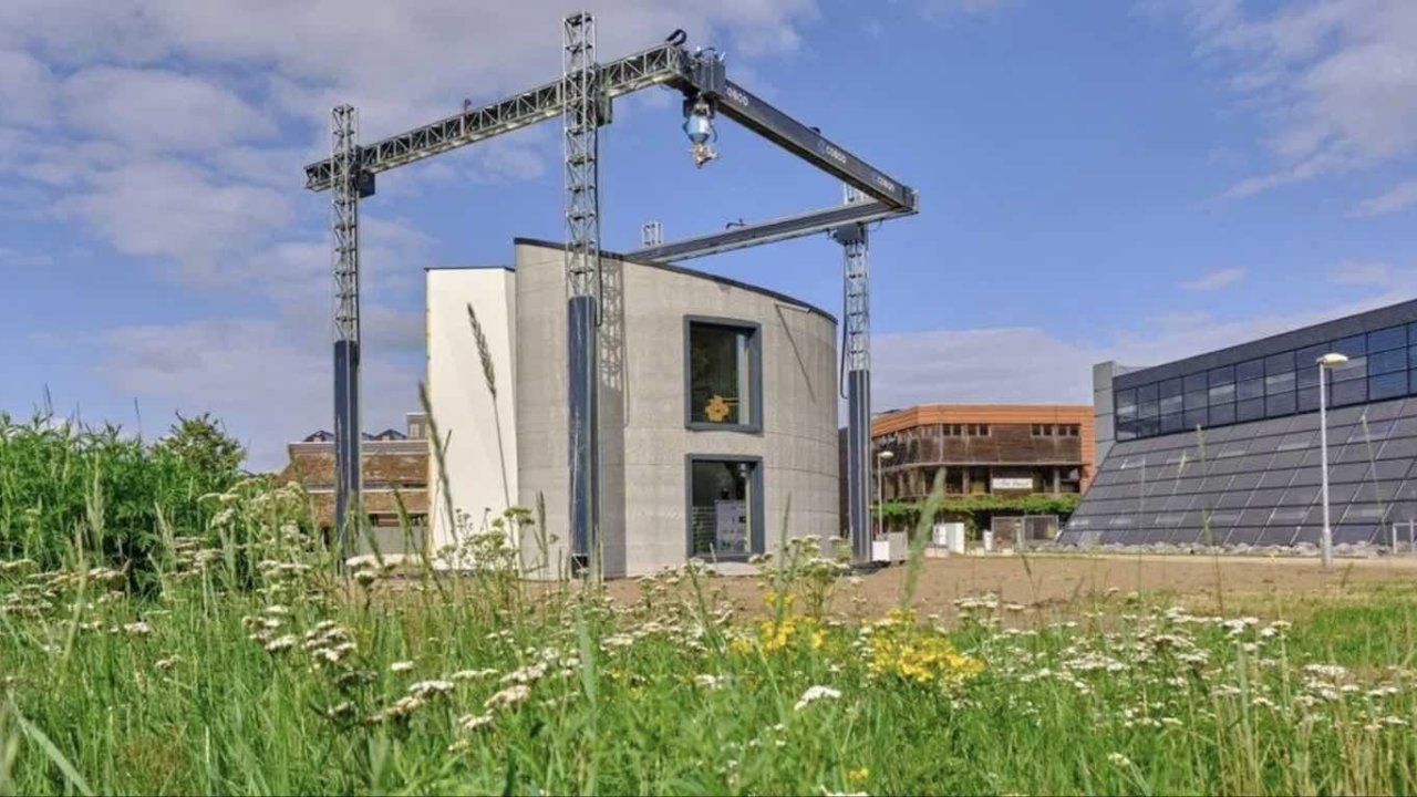 Europe&#8217;s largest 3D-printer completes Europe’s largest 3D-printed house