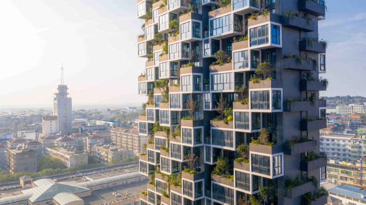 Primer Bosque Vertical de China, del arquitecto Stefan Boeri, da la bienvenida a los residentes