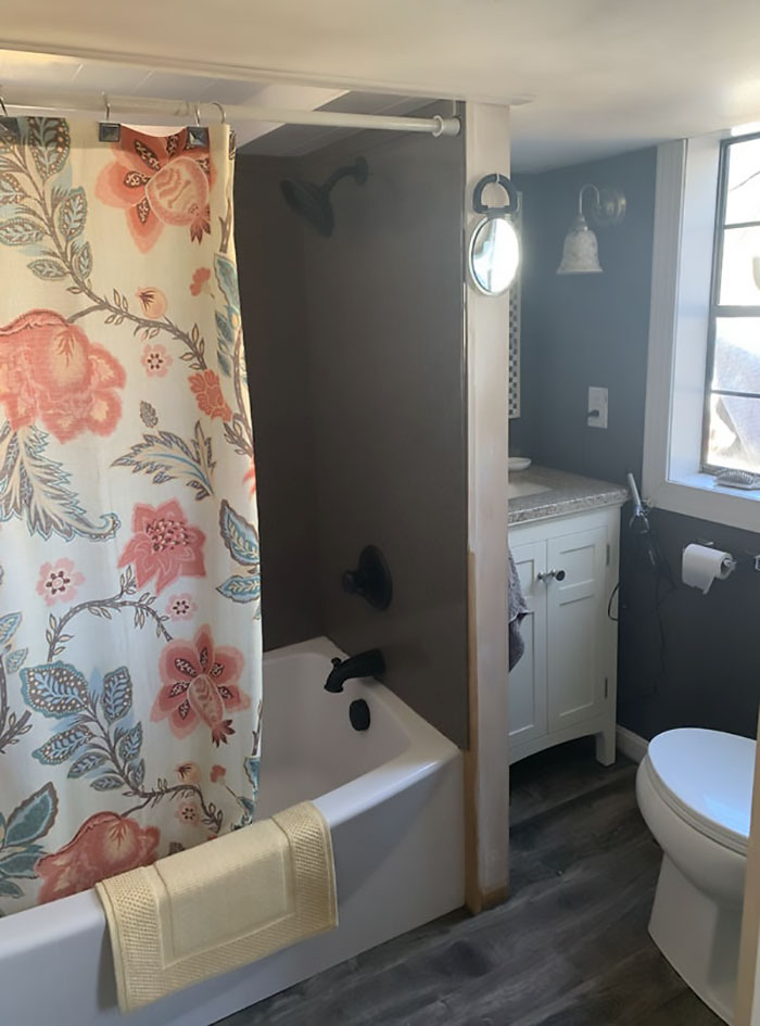 It might be a tiny house, but the bathroom does not lack space or feel cramped.