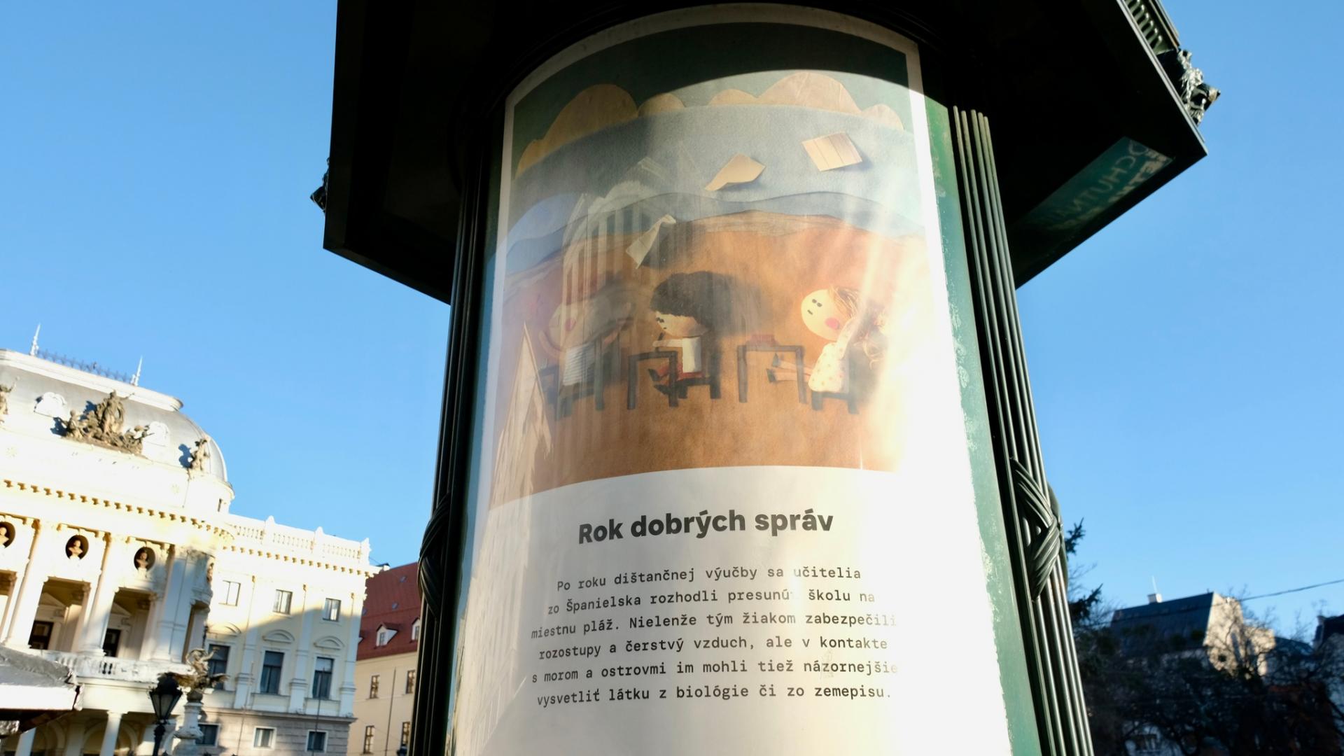 As part of this collaboration, beautiful illustrations and excerpts from the book decorate Bratislava's streets to lift citizens’ spirits. In addition to this, they encourage them to take note of the positive things around them in the new year.