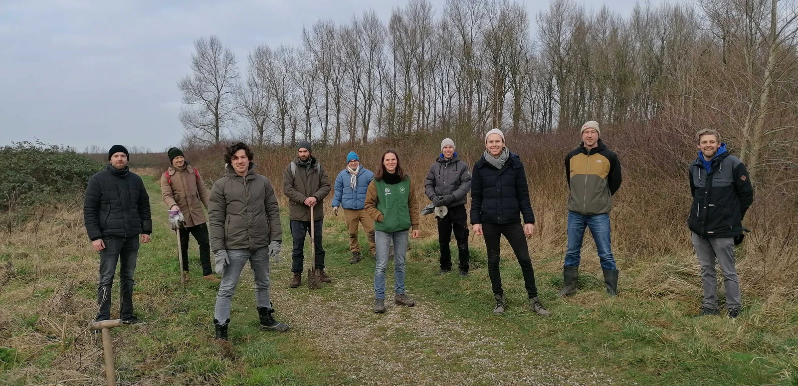 This week we kicked off our 2022 plantings in the Netherlands, in this case in a food forest close to Amsterdam. It was a pleasure to work with our platform builders De Voorhoede, planting a variety of edible trees and shrubs. It was also a good occasion to check and plan further improvements to our Tag your Tree functionality. Looking forward to this new year 2022 together!
