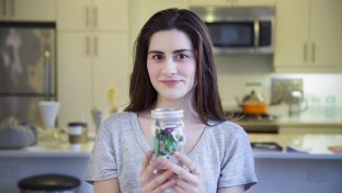 Trash is for Tossers: one woman&#8217;s transition to zero-waste living