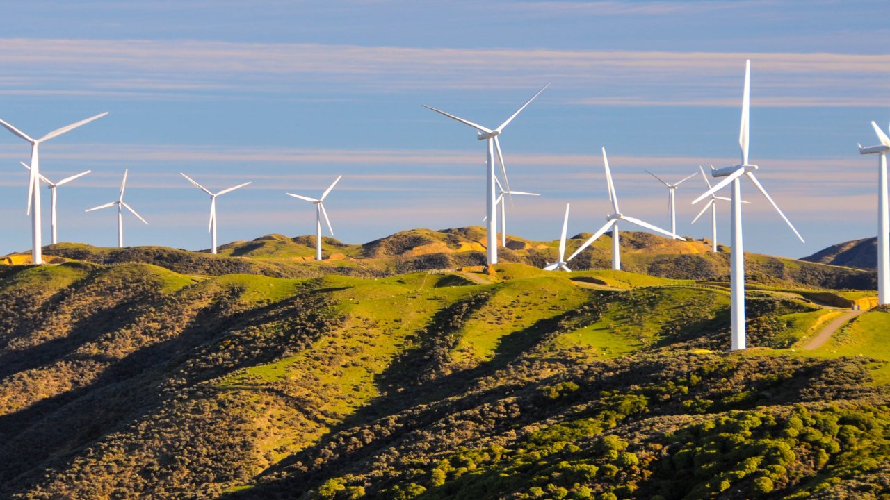 Hoewel de politieke wind uit een andere hoek komt, breekt duurzame energie ook in de VS records