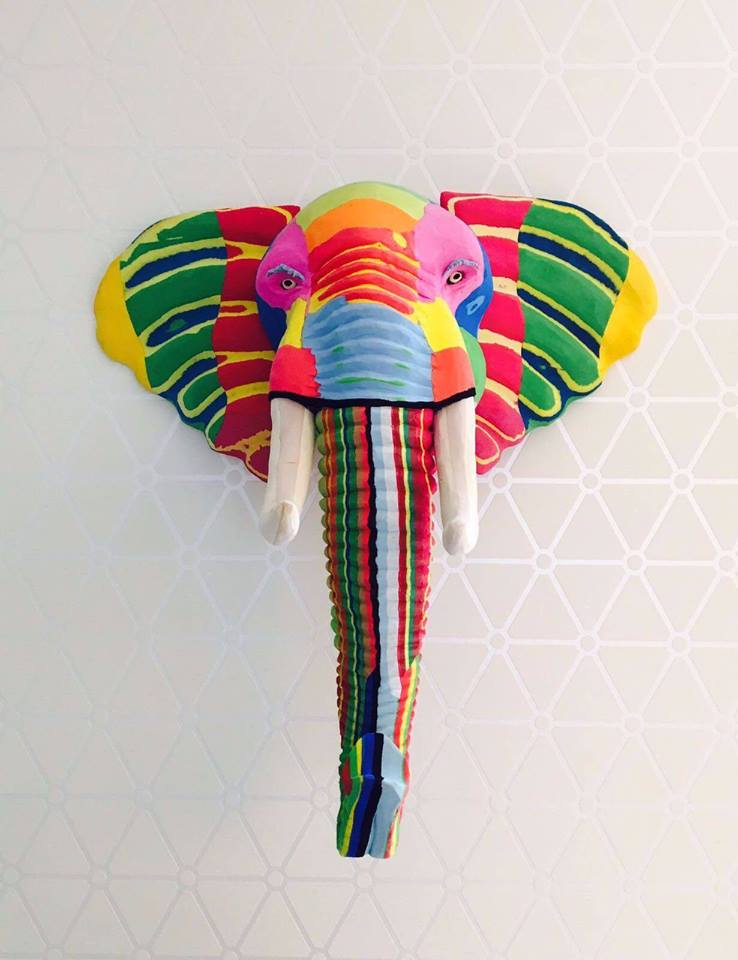 Iedere muur is direct 100% opgefleurd met deze kleurrijke olifant!