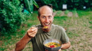 For one year, Rob Greenfield 100% lived on only what he grew and foraged for himself ?‍???