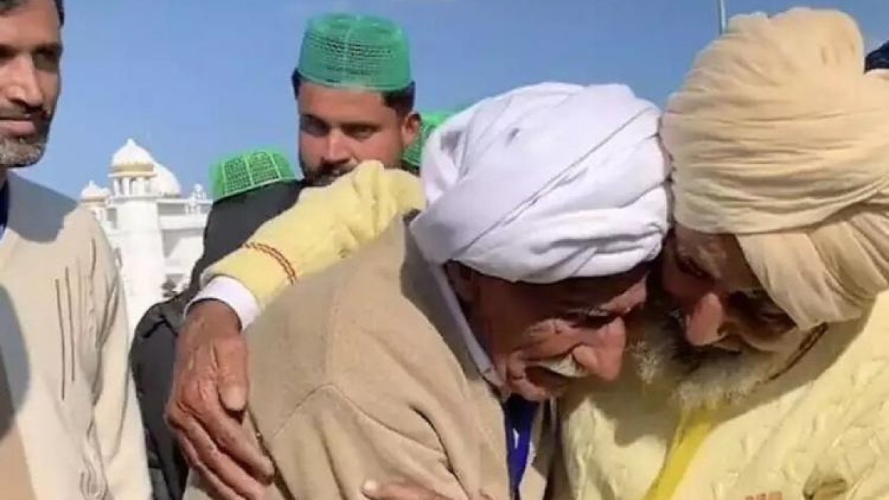 Dos hermanos se abrazan por primera vez tras pasar 74 años separados