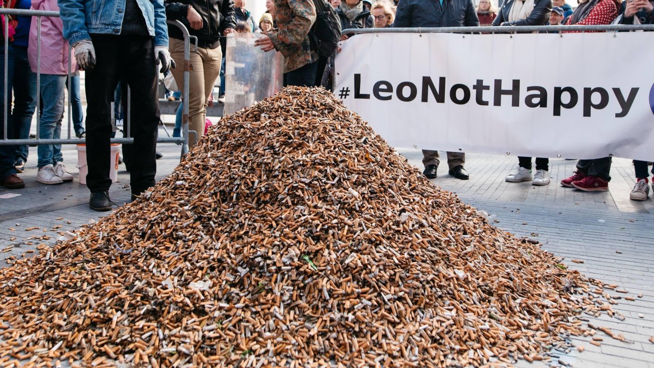 270.000 cigarette butts collected by 240 volunteers in 3 hours in Brussels
