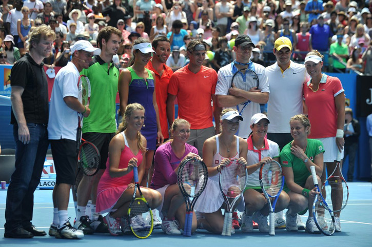 The best tennis players in the world participated together in the humanitarian tournament for helping flood victims in Australia, during the Australian open.