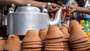 Clay cups make a comeback to Indian Railways in bid to reduce environmental pollution