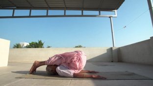 98-year-old yoga teacher proves age is just a number