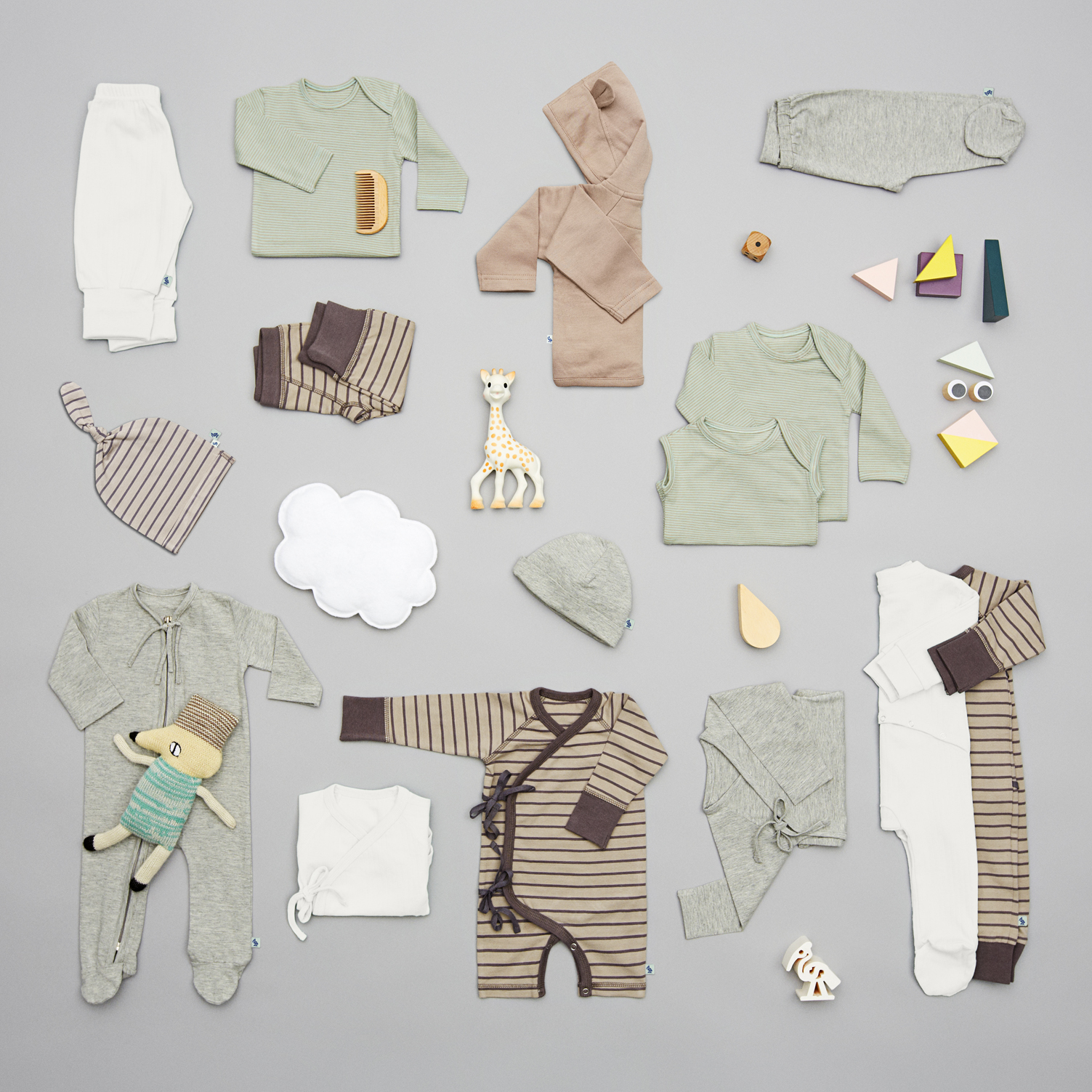 VIGGA challenges the buy-and-throw-away consumer pattern, offering a clever and attractive alternative. Sharing high quality kid’s wear between the VIGGA families we reduce the footprint by up to 80%.