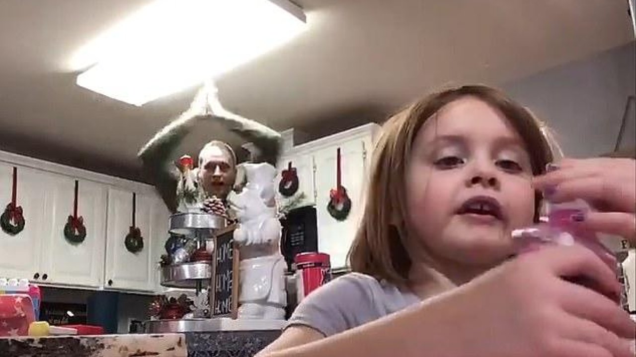 Hilarious moment goofy dad photobombs daughter’s video presentation (+backstory)