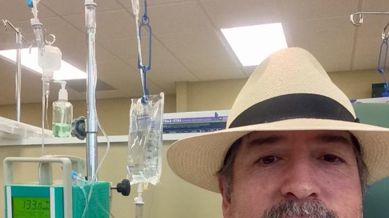 This teacher battling cancer ran out of sick days, so school employees donate him theirs
