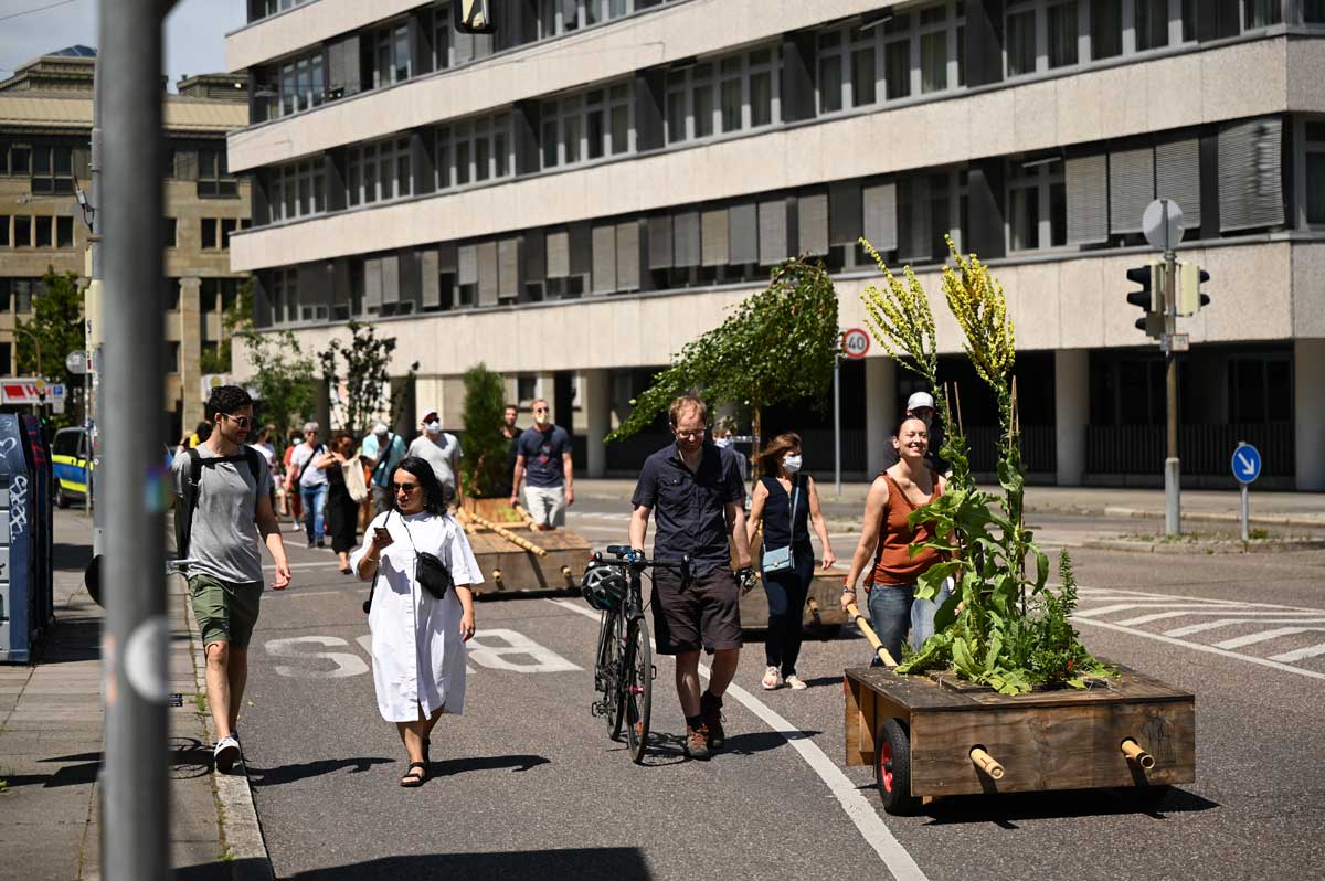 Together with the neighborhoods from 2020 and many supporters, organisers have temporarily recaptured over 250m² of public space for people this year.