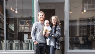 Couple open UK’s first zero-waste store and it’s proving to be insanely popular